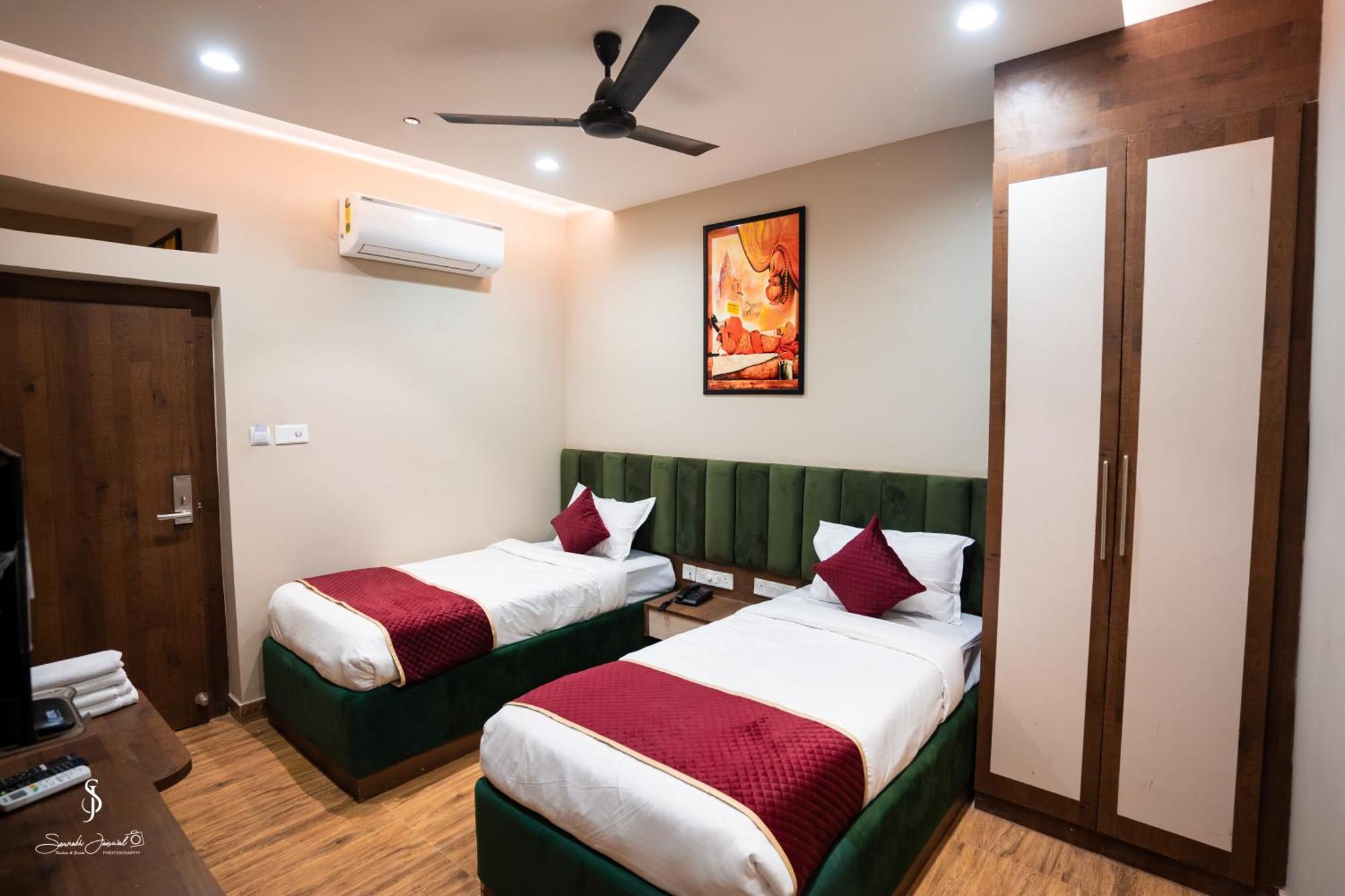 Hotel Jsr Ganga Varanasi Exterior photo